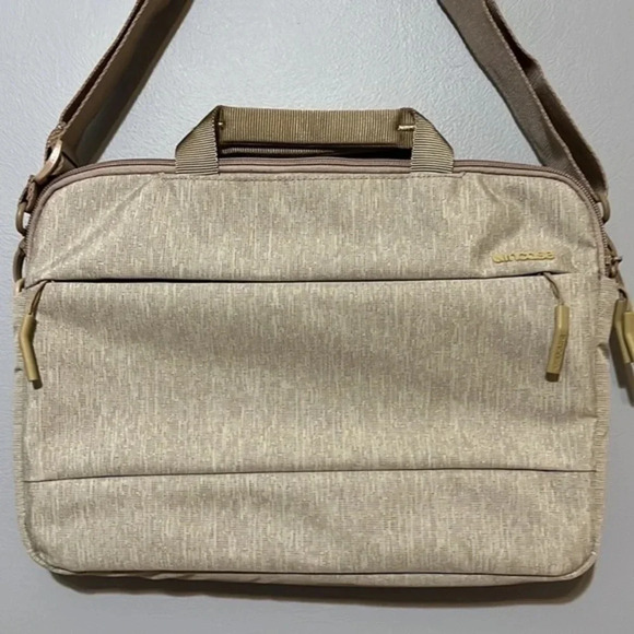 Incase | NEW Incipio City Brief 13” notebook carrier 360 protection shoulder bag - Picture 2 of 8